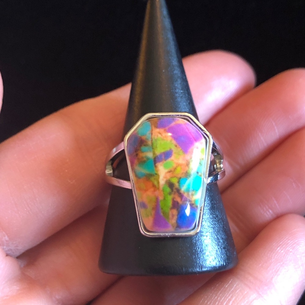 Colorful Abstract Geometric Ring - Picture 3 of 10